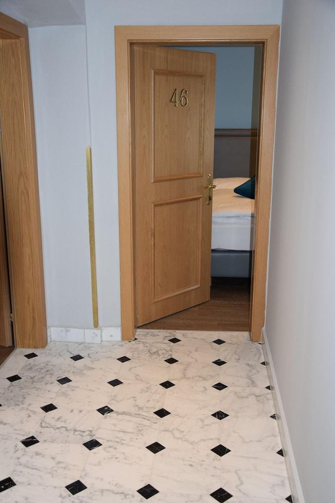 Atel Hotel Lasserhof Salzburg Buitenkant foto